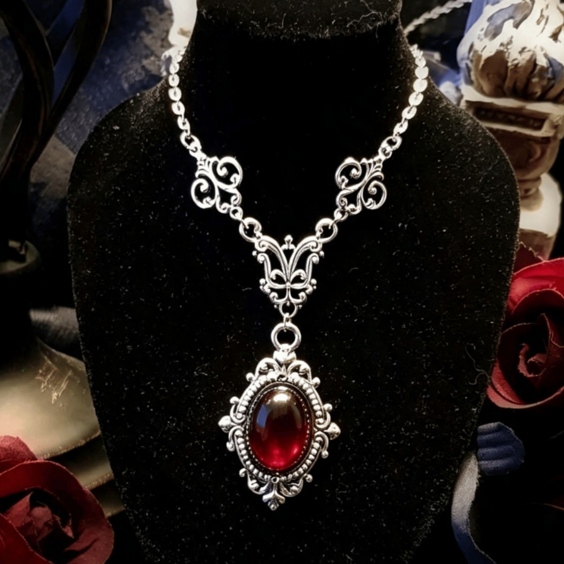 Kalung Cameo Vampir, Cameo Dar - Men'S Victorian Accessories ulasan dan harga